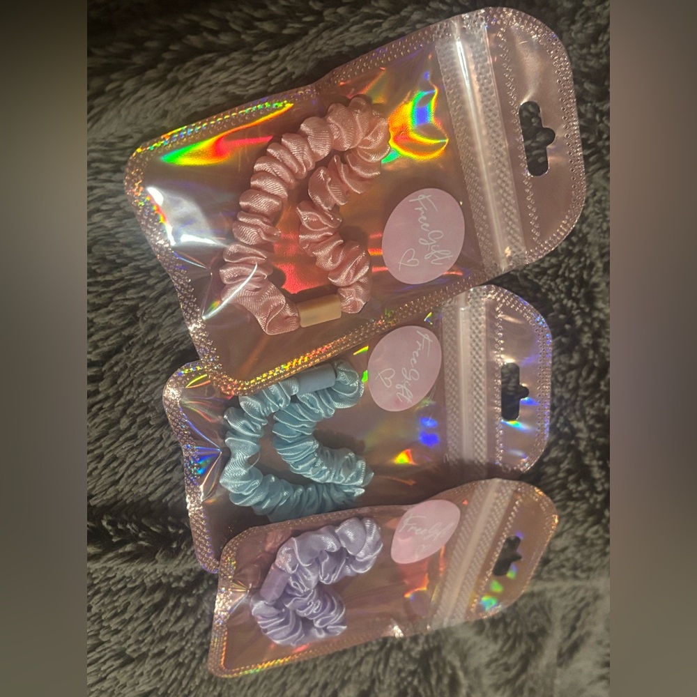 3 free gifts for buyers